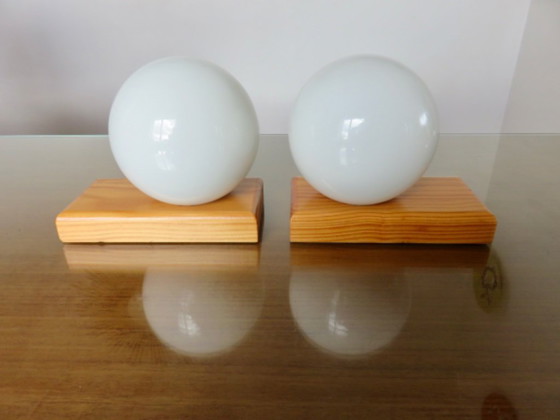 Image 1 of Paire d'appliques scandinaves en pin et opaline, années 80