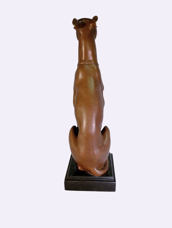 Scultura di un levriero, color bronzo, Sculture, Marmo, Marrone, Art Deco (foto 5 di 6)