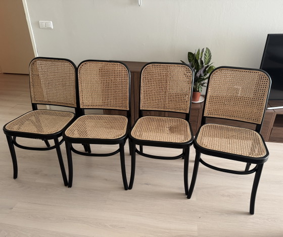 Image 1 of 4 schwarze Stühle im Thonet-Stil mit Rattansitzen