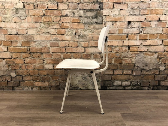Ahrend Revolt White – Dining chairs, Plastic (photo 7 of 13)