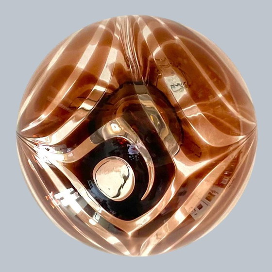 Image 1 of Portugese Art Deco revival hanglamp met bruine, handgeblazen glazen bol in spiraalvorm van Marinha Grande, jaren 60.