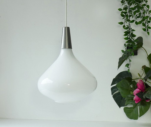 Lámpara colgante escandinava de cristal opalino IKEA Sodak vintage