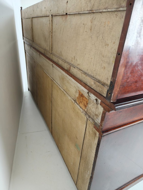 Image 1 of Comò/credenza inglese in mogano dei primi del XX secolo – Accessori da campagna in ottone