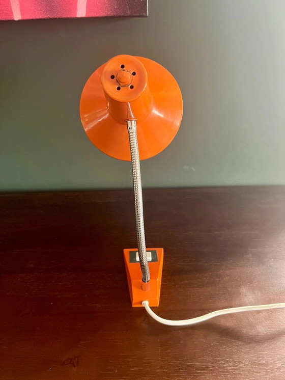 Original Mid Century SIS Table Lamp, 1960s/70s, Witch's Hat Gooseneck Lamp in Vibrant Orange. – Chrome (photo 3 of 7)