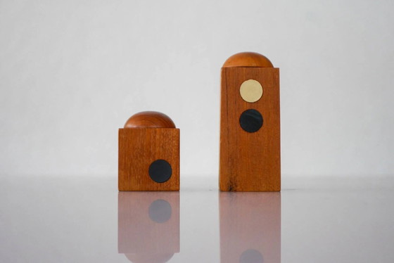 Image 1 of Ensemble de 2 salières et poivrières en teck de style moderniste danois.