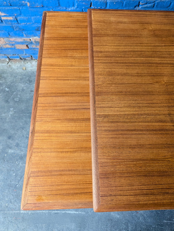 Image 1 of Table de salle à manger extensible en teck d'origine danoise