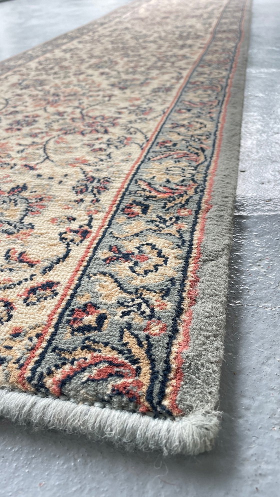 Image 1 of Tapis de couloir Beige Gris-Bleu vintage