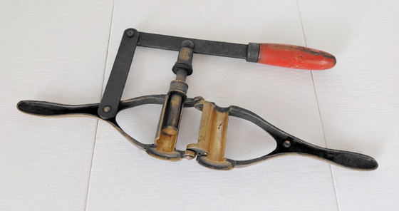 Tappatore di Bottiglie Antico in Ottone – Tappatore Manuale Originale – Oggetti decorativi, Brass (photo 3 of 10)