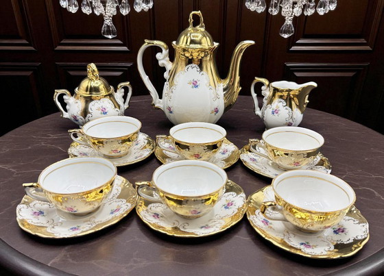 Image 1 of Bavaria Hardek – Porcelaine allemande à motifs floraux et dorure | 6 personnes | Années 1960