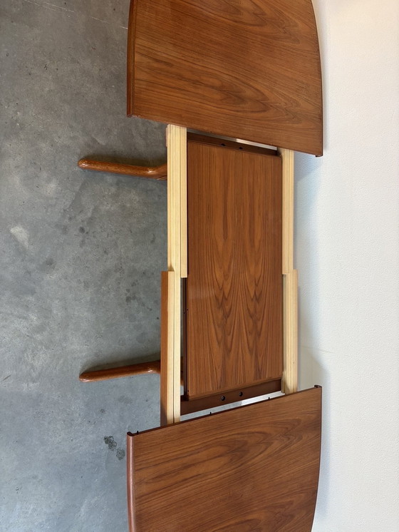 Image 1 of Vintage Deens design eettafel ovaal Skovby