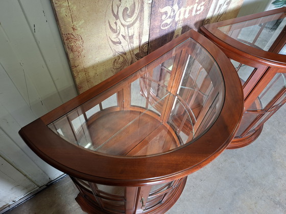 Image 1 of Vetrina classica italiana semicircolare, mobile porta vino, whisky bar, dimensioni 87x47cm e altezza 93cm.