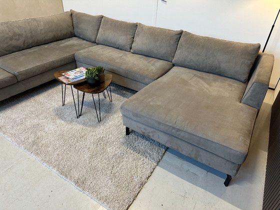 Image 1 of Sofá esquinero color topo de 350x240/165 cm.