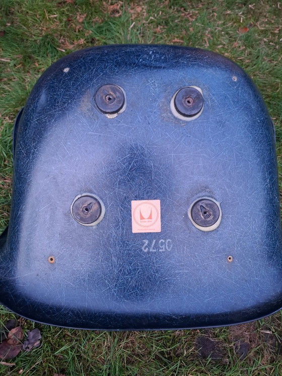 Image 1 of iconic Charles & Ray Eames, Herman Miller, authentic Fiberglass dark blue Shell Chairs, with "Eiffel" base