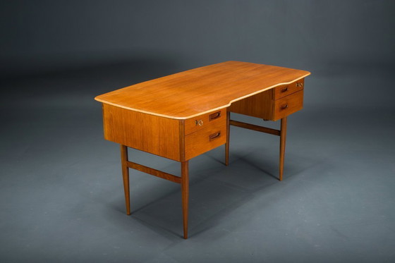 Image 1 of Escritorio de teca de mediados de siglo atribuido a Musterring, años 60