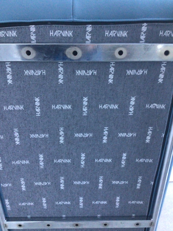 Image 1 of Pouf en cuir Harvink avec table en verre assortie