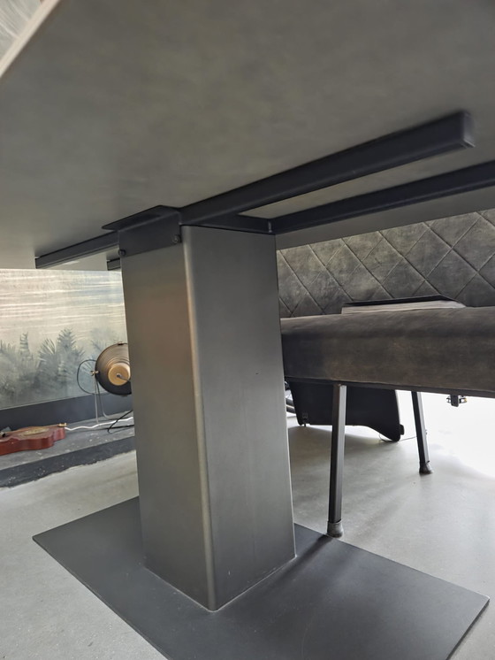 Image 1 of Mesa de comedor Bert Plantation Cement