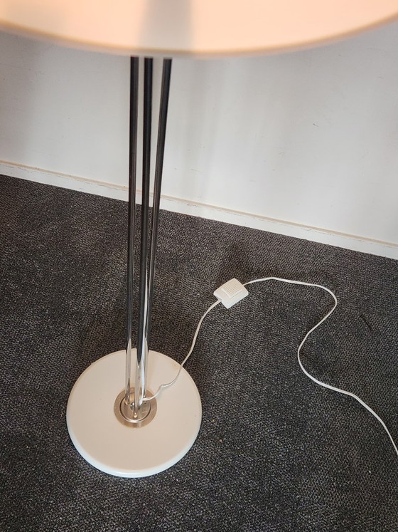 Lampada da terra vintage italiana, anni '70 – Lampade da terra, Plastica (photo 5 of 8)