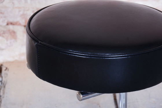 Sgabello Bauhaus restaurato, acciaio cromato, pelle, ceco, anni '50 – Sgabelli, Leather, Metal (photo 9 of 9)