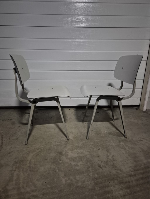 2 chaises Friso Kramer Revolt en acier soigné