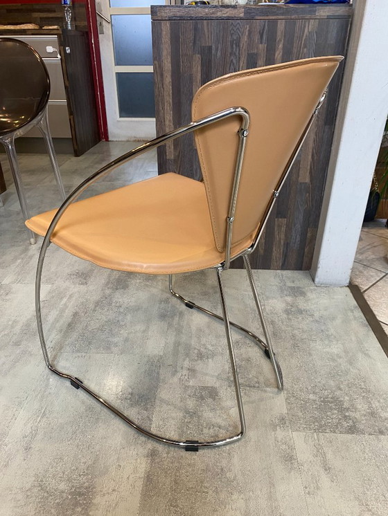 Image 1 of 1 Poltrona Linda di Arrben, pelle color cammello, struttura in acciaio cromato, vintage 1980