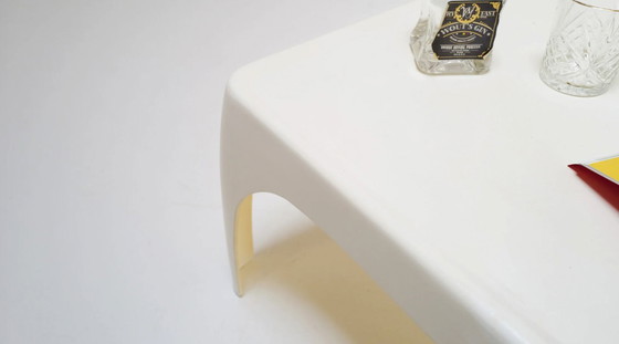 Image 1 of Table basse en polyester, années 1970