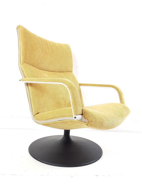 Image 1 of Vintage Artifort armchair yellow rib newly upholstered F142