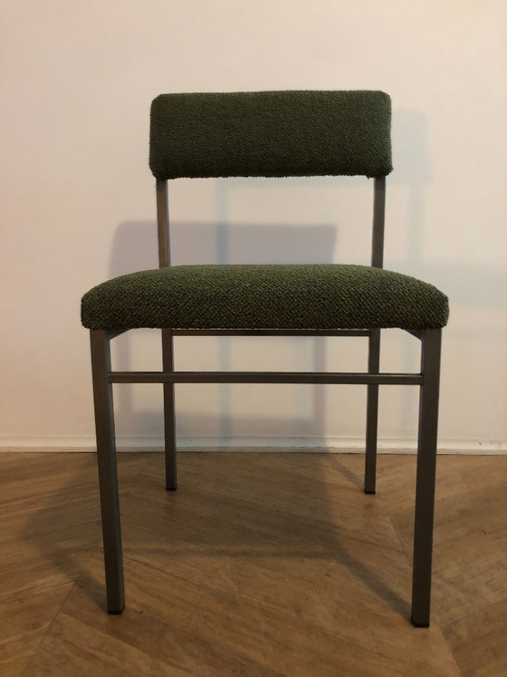 Traunraut Esszimmerstuhl mit grünem Stoffbezug, Esszimmerstühle, Metall, Minimalisme (Foto 6 von 7)