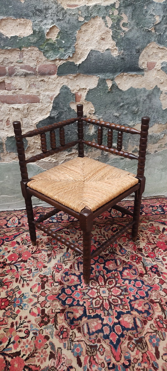 Image 1 of CLASSIC BOBBIN CORNER CHAIR
