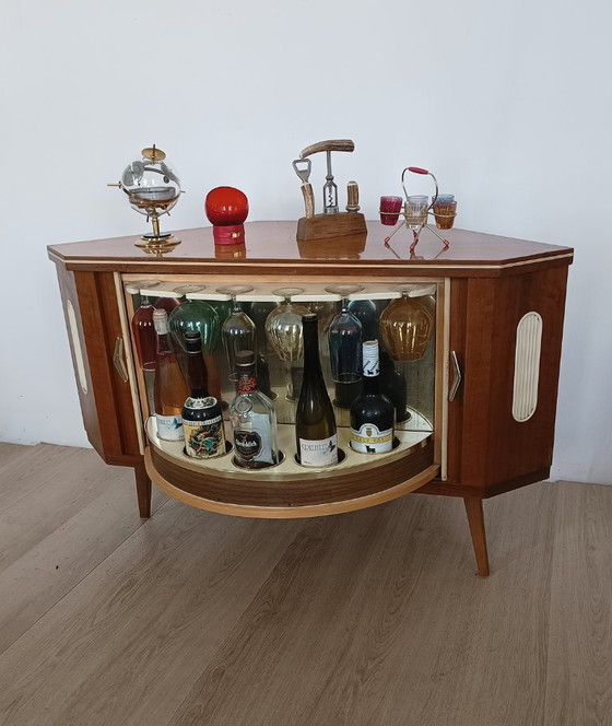 Magische vijftiger jaren hoek bar – Drankenkasten, Glass, Metal (photo 4 of 10)
