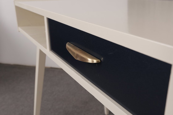 Hongaars Mid-Century Bureau – Mid Century Modern (photo 11 of 11)
