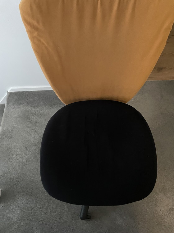 Office Chair I – Plastic, Textile (photo 4 of 5)
