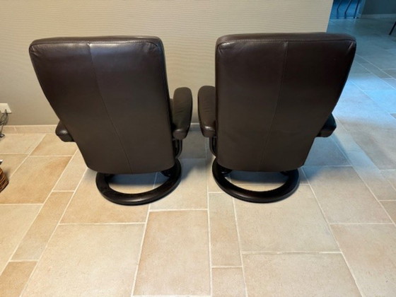 Image 1 of Due graziose poltrone antistress con poggiapiedi.