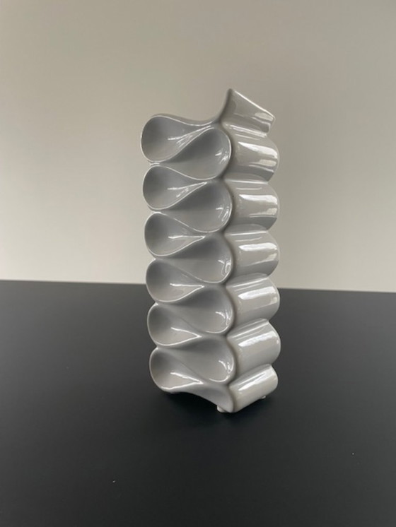 Image 1 of Design vase “Wave” in white ceramic