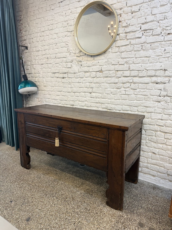 Image 1 of Brutalistische vintage kist