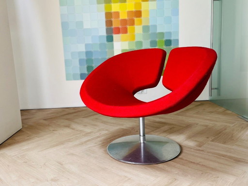 Apollo designer armchair by Artifort