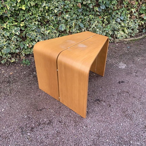 Skandinavischer trapezförmiger Beistelltisch