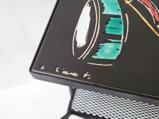 Image 1 of Tavolino laterale portariviste vintage anni '50 in ceramica e acciaio, anni '50, musica anni '50