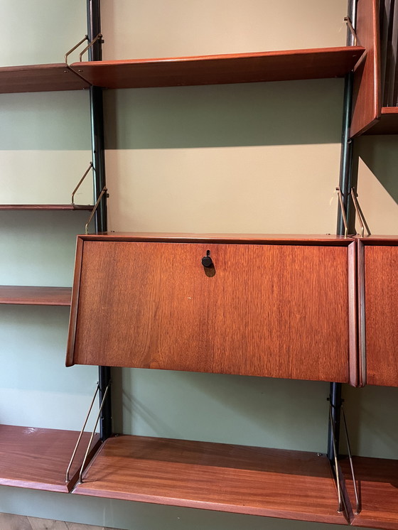 Image 1 of Mueble alto Louis van Teeffelen