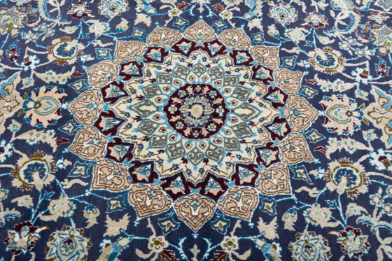 Image 1 of Hand-knotted Nain 9La oriental rug with silk content - 270 x 165 cm