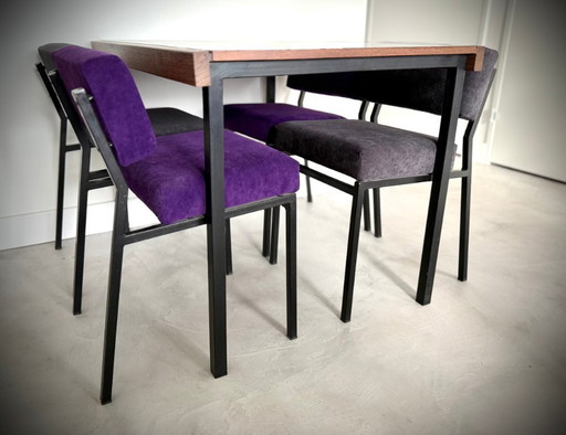 4 Esszimmerstühle + Esstisch