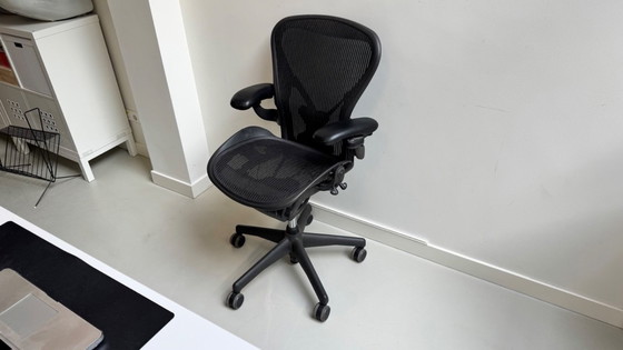 Image 1 of Chaise de bureau Herman Miller Aeron anthracite