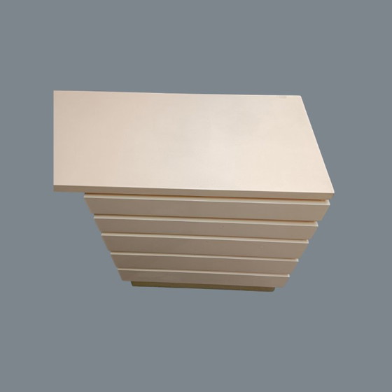 Image 1 of Jean-Claude Mahey coiffeuse / bureau in lak met messing plint 70's