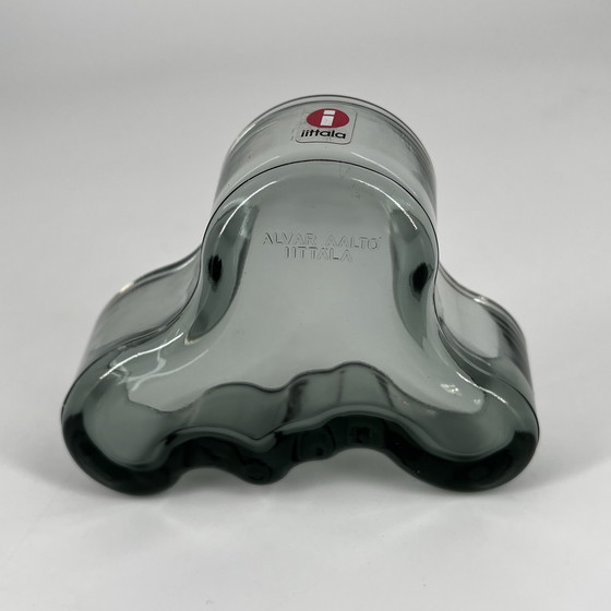 Image 1 of Iittala Alvar Aalto theelichthouder – rookgrijs glas