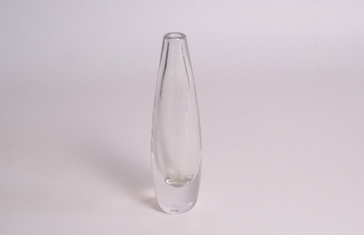 Vase transparent en forme d'ellipse