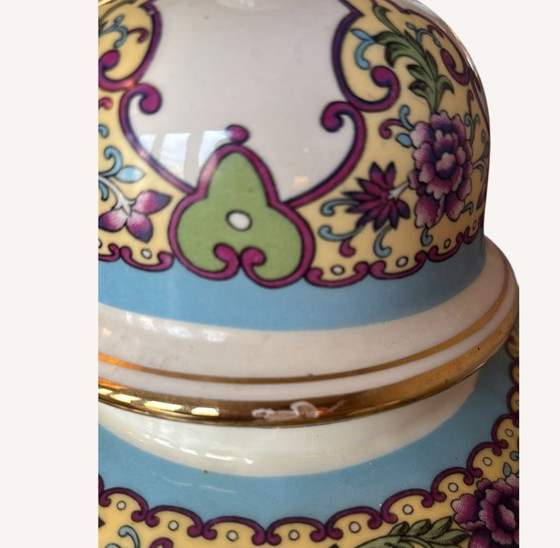 Image 1 of Vase chinois à couvercle peint à la main