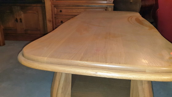 Image 1 of Schlichter Couchtisch aus Eiche