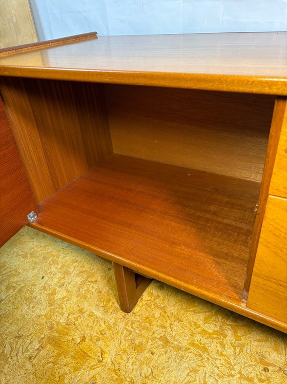 Credenza vintage in teak Portwood | Anni '60, design di metà secolo | Design di ispirazione danese e (photo 3 of 10)