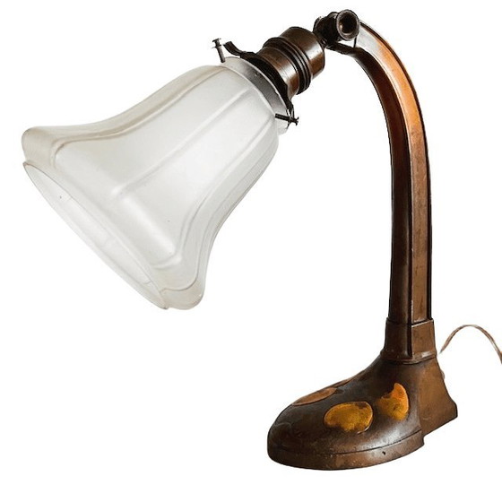 Image 1 of Lampe de bureau Art Nouveau antique en fer forgé, d.g.m.s., datée de 1910.