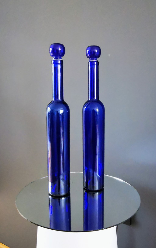 Wasserflaschen/Karaffen aus Kobaltglas