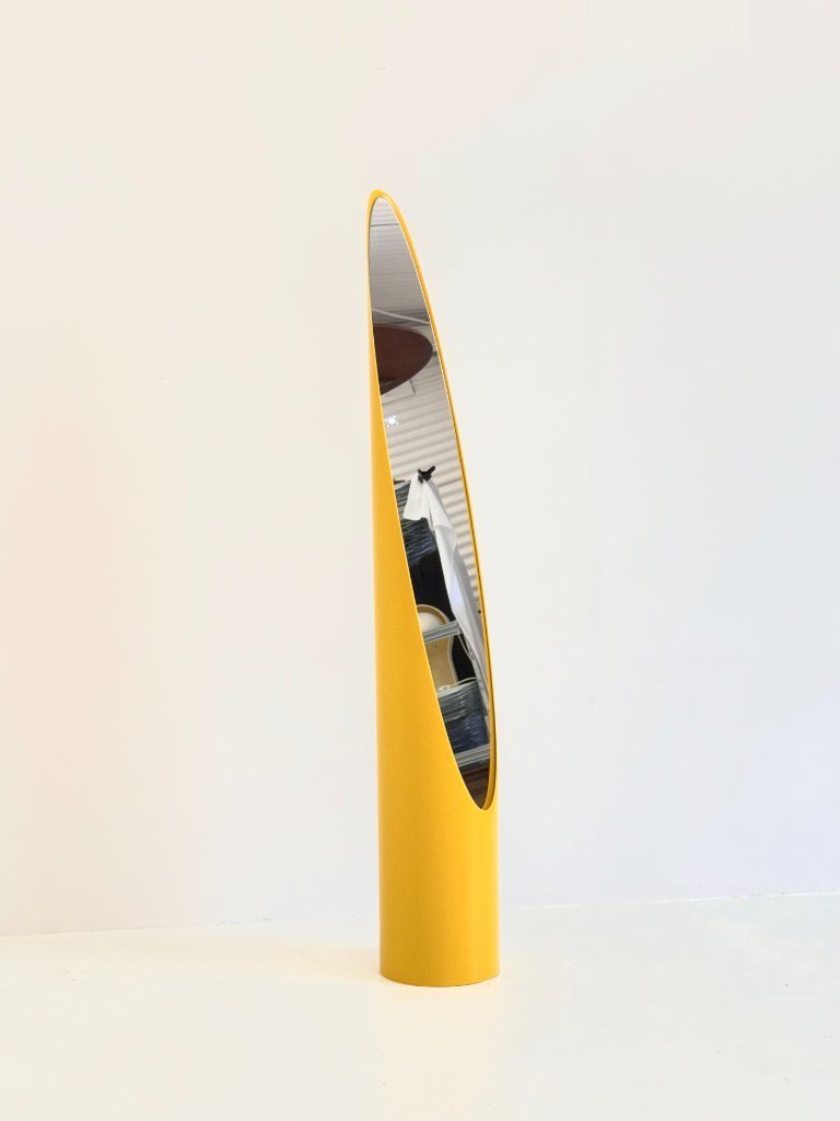 Unghia mirror yellow by Rodolfo Bonetto Lipstick mirror | €600